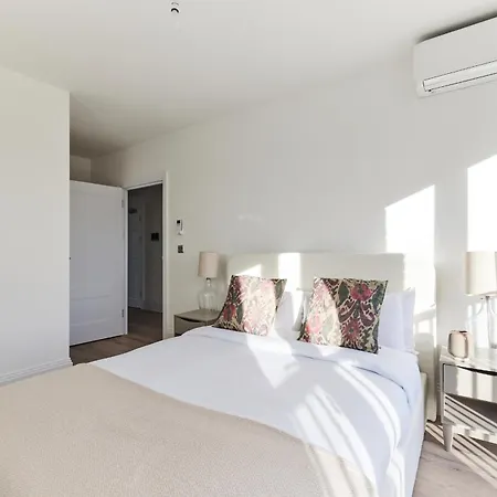 The Wembley Park Sanctuary - Stunning 2Bdr Flat With Balcony Apartment London Exterior photo