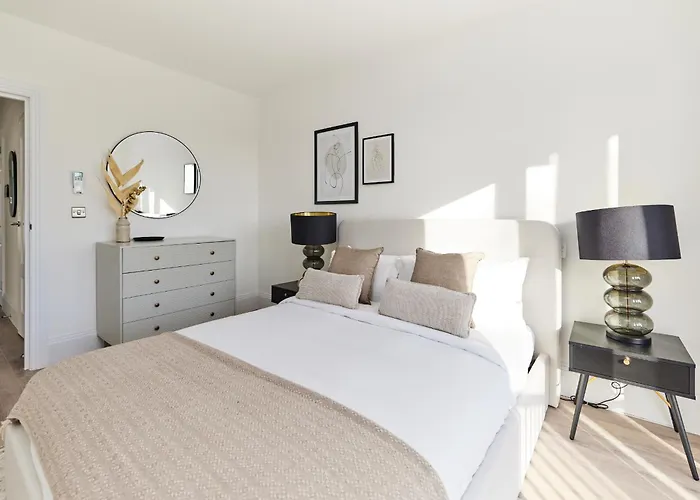 The Wembley Park Sanctuary - Stunning 2Bdr Flat With Balcony